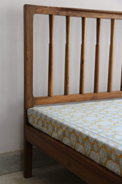 Spindle Teak Wood Bed Test