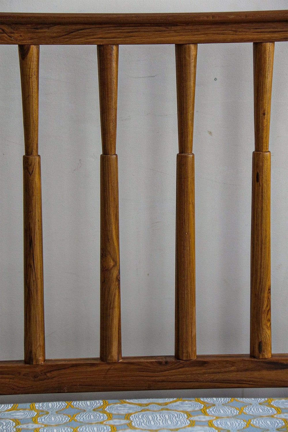 BED Spindle Bed (Teak Wood)