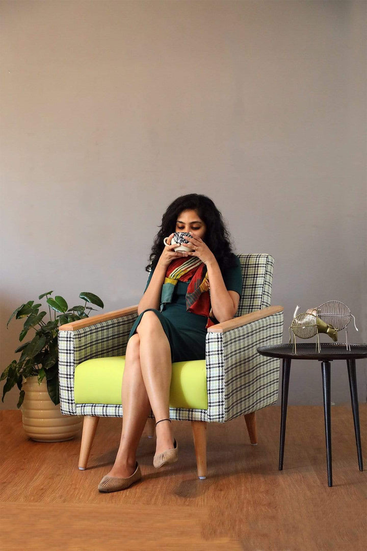 ARMCHAIR Trapeze Accent Chair