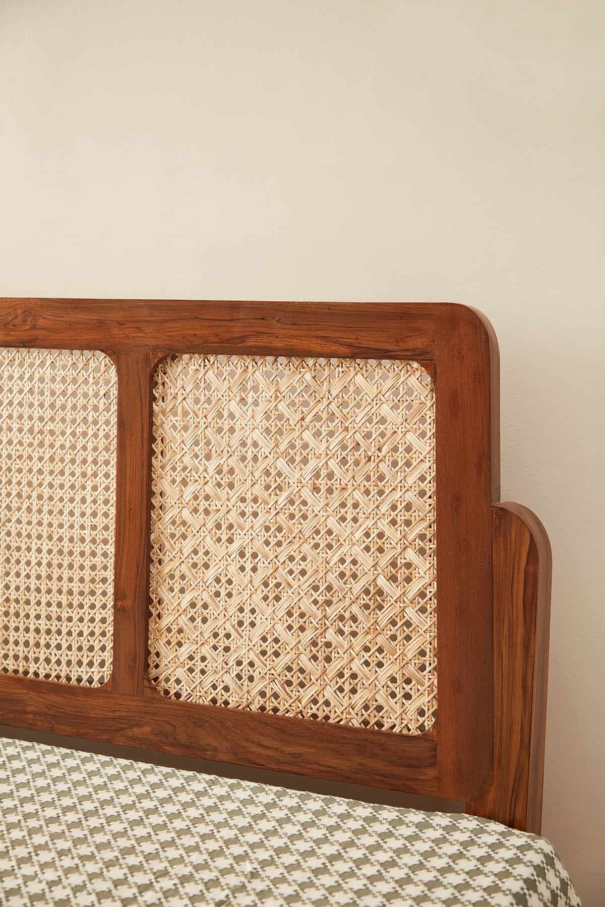 BED Wicker And Teak Wood Bed