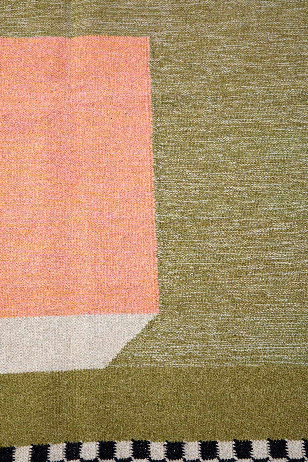 WOVEN RUG Window To The Field Woven Rug (Multi-Colored)