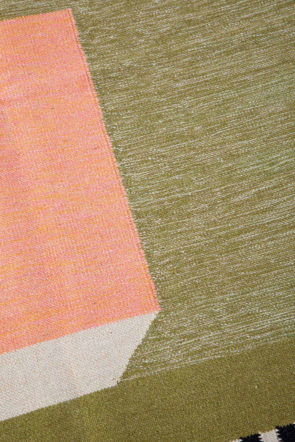 WOVEN RUG Window To The Field Woven Rug (Multi-Colored)